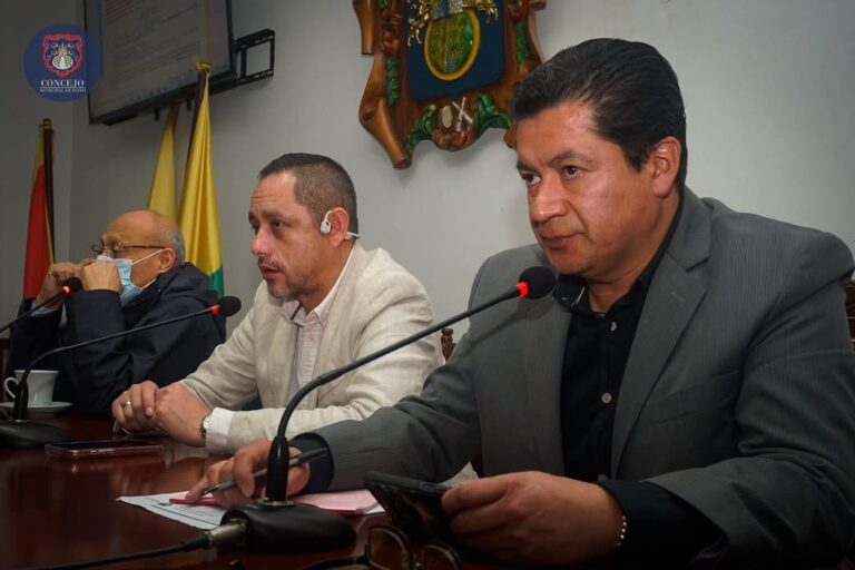 Lee más sobre el artículo Alcalde Nicolás Toro instaló sesiones extraordinarias en el Concejo de Pasto.