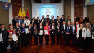 Lee más sobre el artículo Concejo Municipal entregó su máxima distinción a personas y empresarios que han aportado al desarrollo de Pasto En un evento realizado en la Cámara de Comercio de Pasto